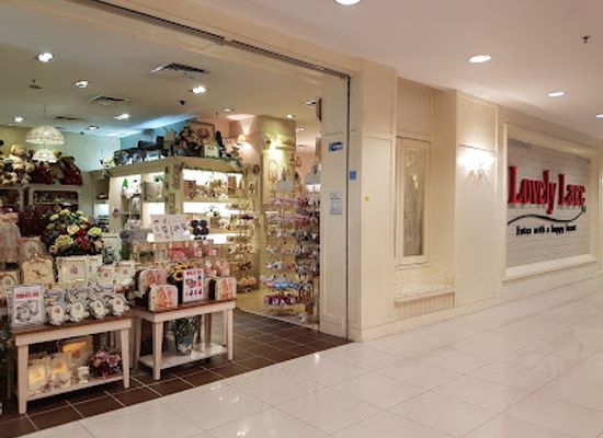malaysia/george-town/gurney-drive/shop/lovely-lace-gurney-plaza