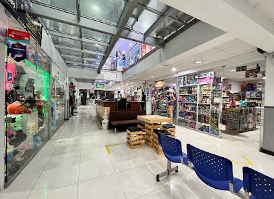 peru/ancash/shop/golden-plaza