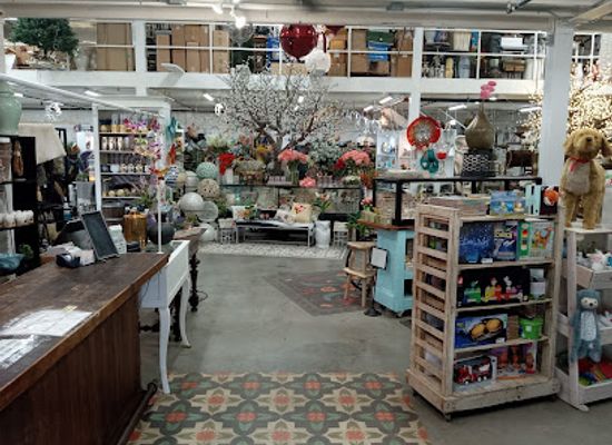 texas/west-texas/shop/slovacek-s-christmas-store