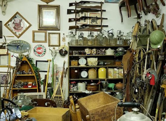 oregon/central-oregon/shop/antique-alley