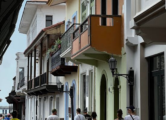 panama/gamboa/shop/karavan-gallery
