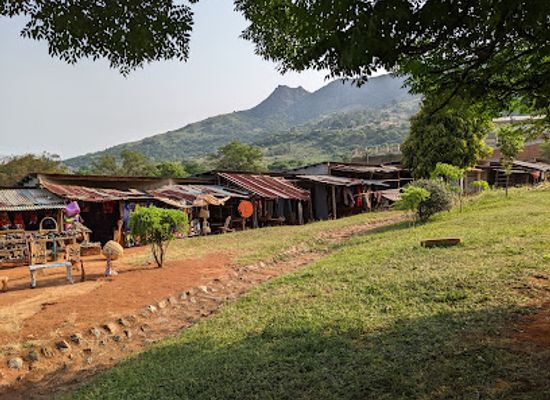 eswatini/mbuluzi-river-basin/shop/ezulwini-handcraft-market