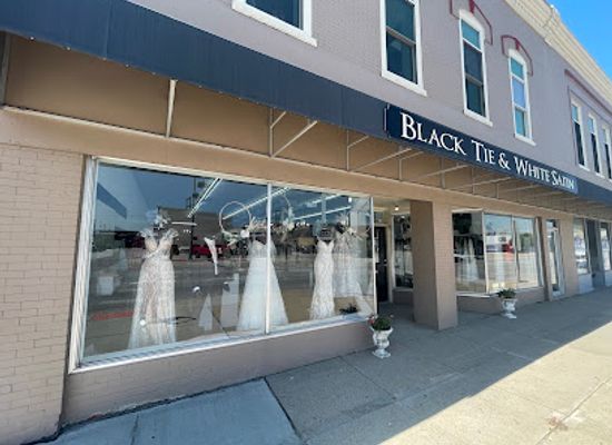 nebraska/fremont/shop/black-tie-white-satin