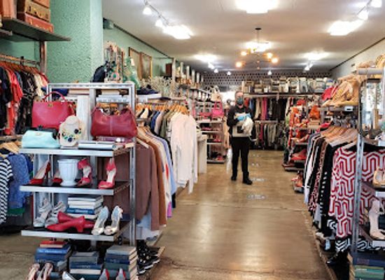 california/menlo-park/shop/goodwill-boutique