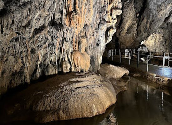 hungary/aggtelek-national-park/shop/baradla-aggtelek-cave-entrance