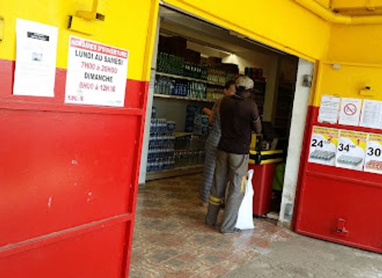 mayotte/bandrele/shop/snie