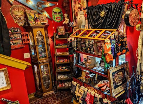 texas/austin/south-congress/shop/curia-arcanum-s-house-of-curiosities