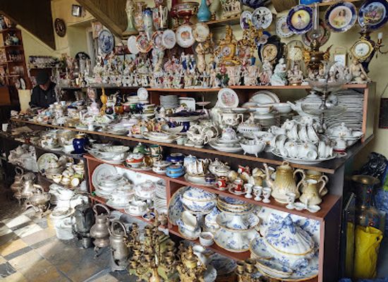 georgia/tbilisi/old-tbilisi/shop/antique-bazaar