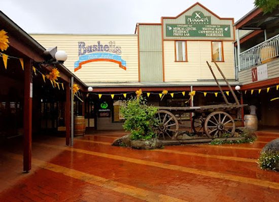 australia/snowy-mountains/shop/nuggets-crossing-shopping-centre