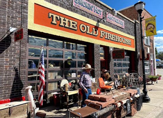 utah/escalante-desert/shop/smokin-hot-antiques
