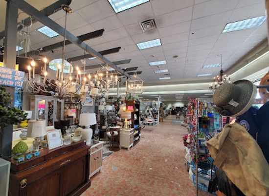 florida/treasure-coast/shop/wildwood-antique-mall-of-vero-beach