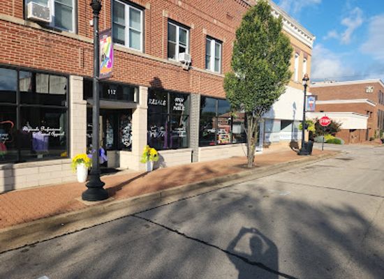 missouri/st-francois-mountains/shop/dress-2-impress-resale