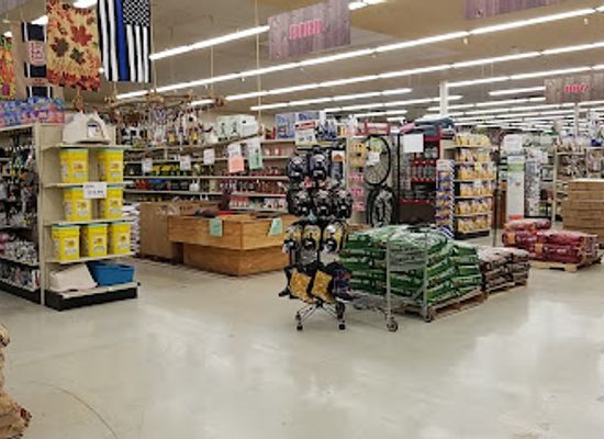 illinois/great-river-road/shop/pittsfield-farm-home-supply