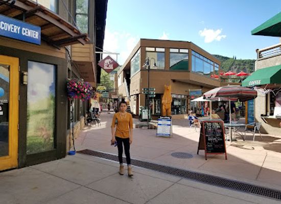 colorado/elk-mountains/shop/snowmass-mall