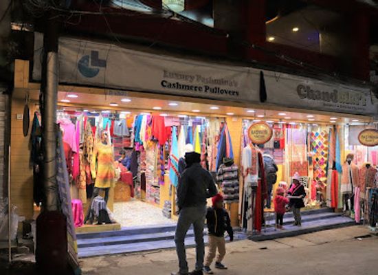 india/darjeeling/chowrasta/shop/chandulal-s