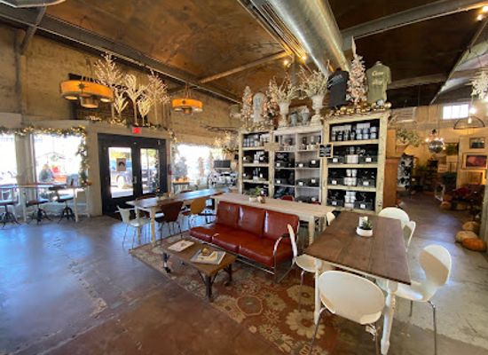 texas/hill-country/shop/the-8th-street-market