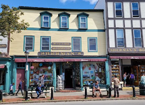 maine/mount-desert-island/shop/sherman-s-maine-coast-book-shop-bar-harbor