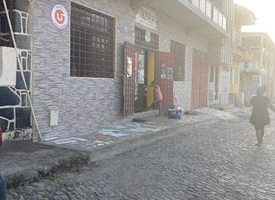 cabo-verde/praia-do-tarrafal/shop/mini-mercado-dilma