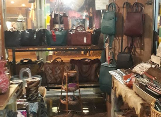 indonesia/yogyakarta/prawirotaman/shop/asjava-leather-cafe-prawirotaman