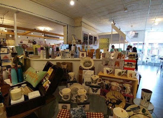 vermont/brattleboro/shop/the-b-s-nest