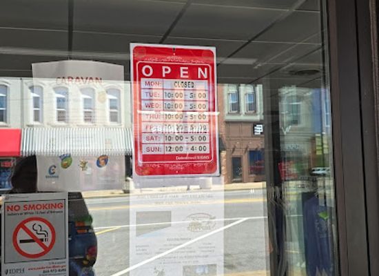 illinois/river-bend/shop/two-broke-girls-amazin-deals