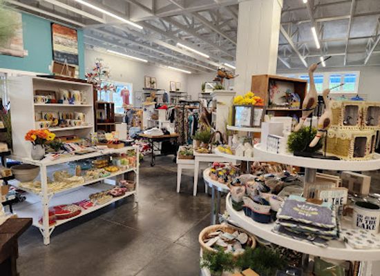 minnesota/otter-tail-lakes-country/shop/periwinkle-marketplace
