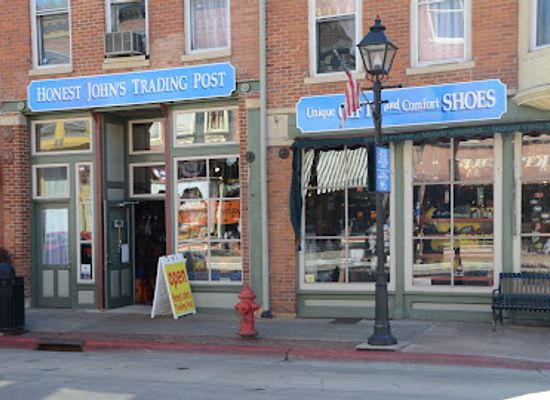 iowa/driftless-area/shop/honest-john-s-trading-post