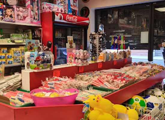 united-kingdom/giant's-causeway/shop/portrush-toys-and-souvenirs