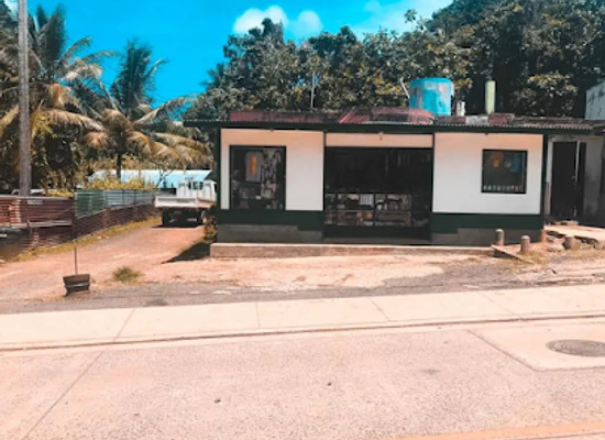 micronesia/chuuk/shop/tee-s-mini-store