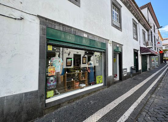 portugal/azores/shop/vida-nova-vintage-segunda-mao