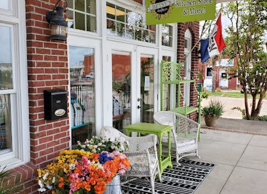 florida/apalachicola/shop/betsy-s-sunflower-kitchen-store-more