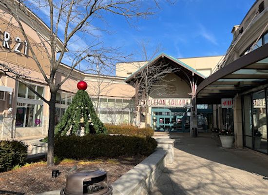 indiana/east-central-indiana/shop/castleton-square