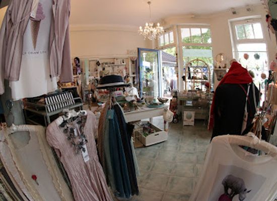 germany/mecklenburg/shop/lille-chambre-for-princess-queen