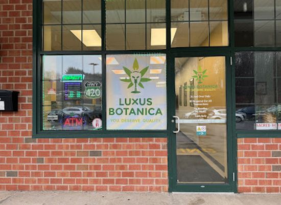 new-york/western-new-york/shop/luxus-botanica