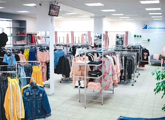 latvia/courland/shop/kokos-apgerbu-lielveikals