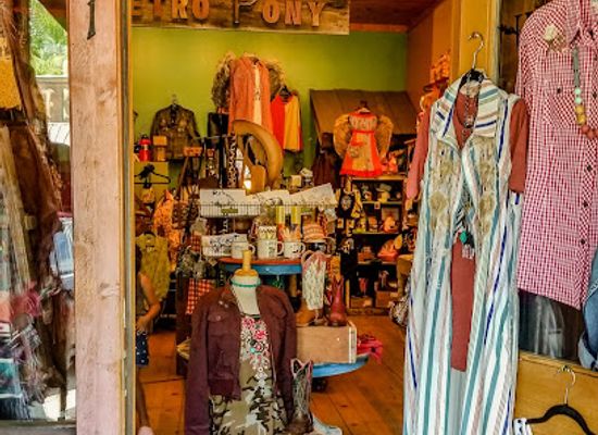 washington/the-methow-valley/shop/retro-pony-gifts