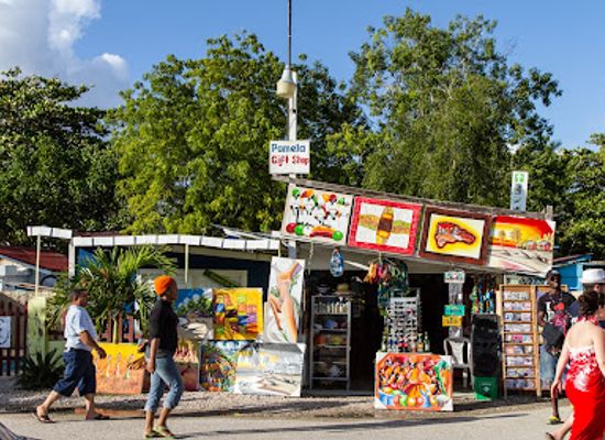 dominican-republic/bayahibe/shop/pamelas-gift-shop
