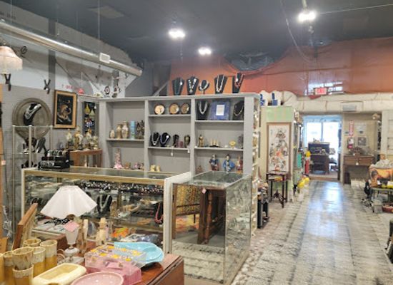 texas/longview/shop/greggton-antique-mall