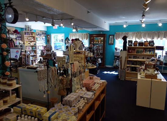 massachusetts/essex-county/shop/the-marble-faun-books-gifts