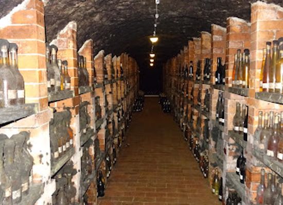 hungary/tokaj-wine-region/shop/vinoteka-and-cellar-labyrint