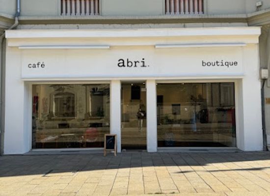france/reims/les-hautes-promenades/shop/abri-cafe-boutique