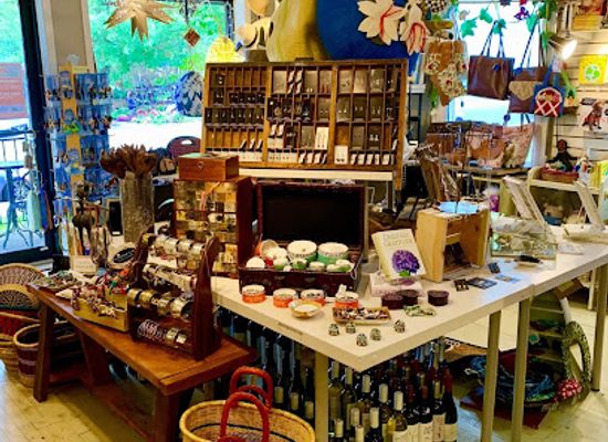 virginia/northern-virginia/shop/trade-roots-fair-trade-gift-shop-coffee-house-wine-bar