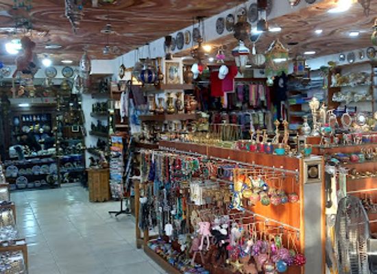 jordan/petra/petra-archaeological-park/shop/the-sand-castle-souvenir-bazaar
