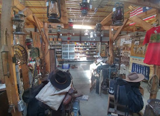 south-dakota/custer-state-park/shop/boyds-antiques