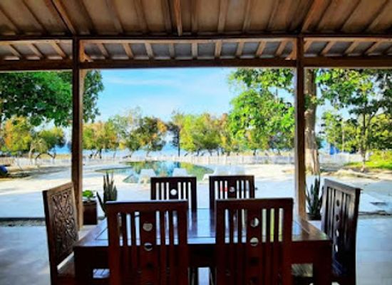 indonesia/pulau-moyo/shop/maleo-moyo-diving-sdi-dive-resort