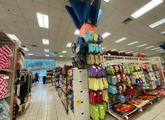 puerto-rico/sierra-de-cayey/shop/tiendas-capri-cayey-shopping-center