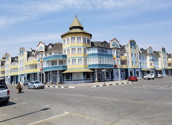 angola/namibe-desert/shop/kristall-galerie