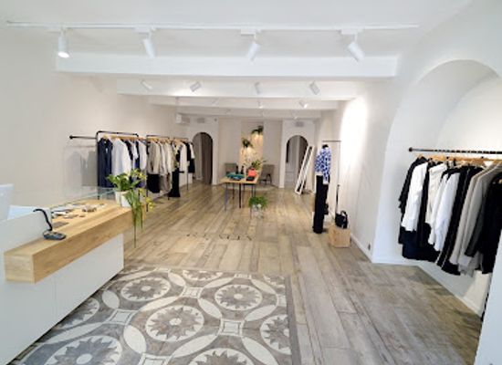 france/nice/port-of-nice/shop/hattori-boutique