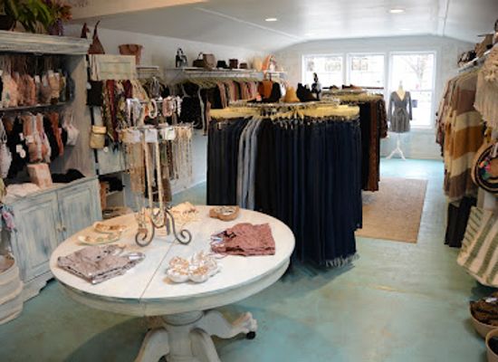 indiana/east-central-indiana/shop/lola-blu-boutique