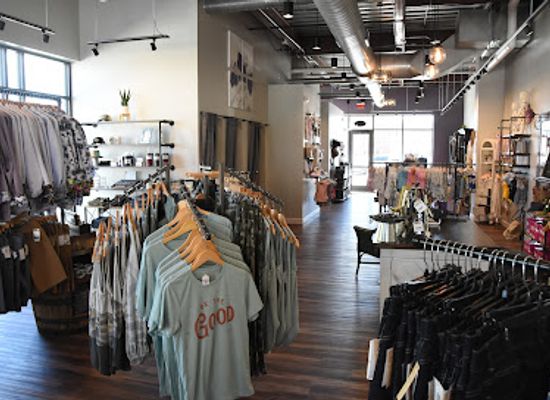iowa/ankeny/shop/purple-poppy-boutique-ankeny